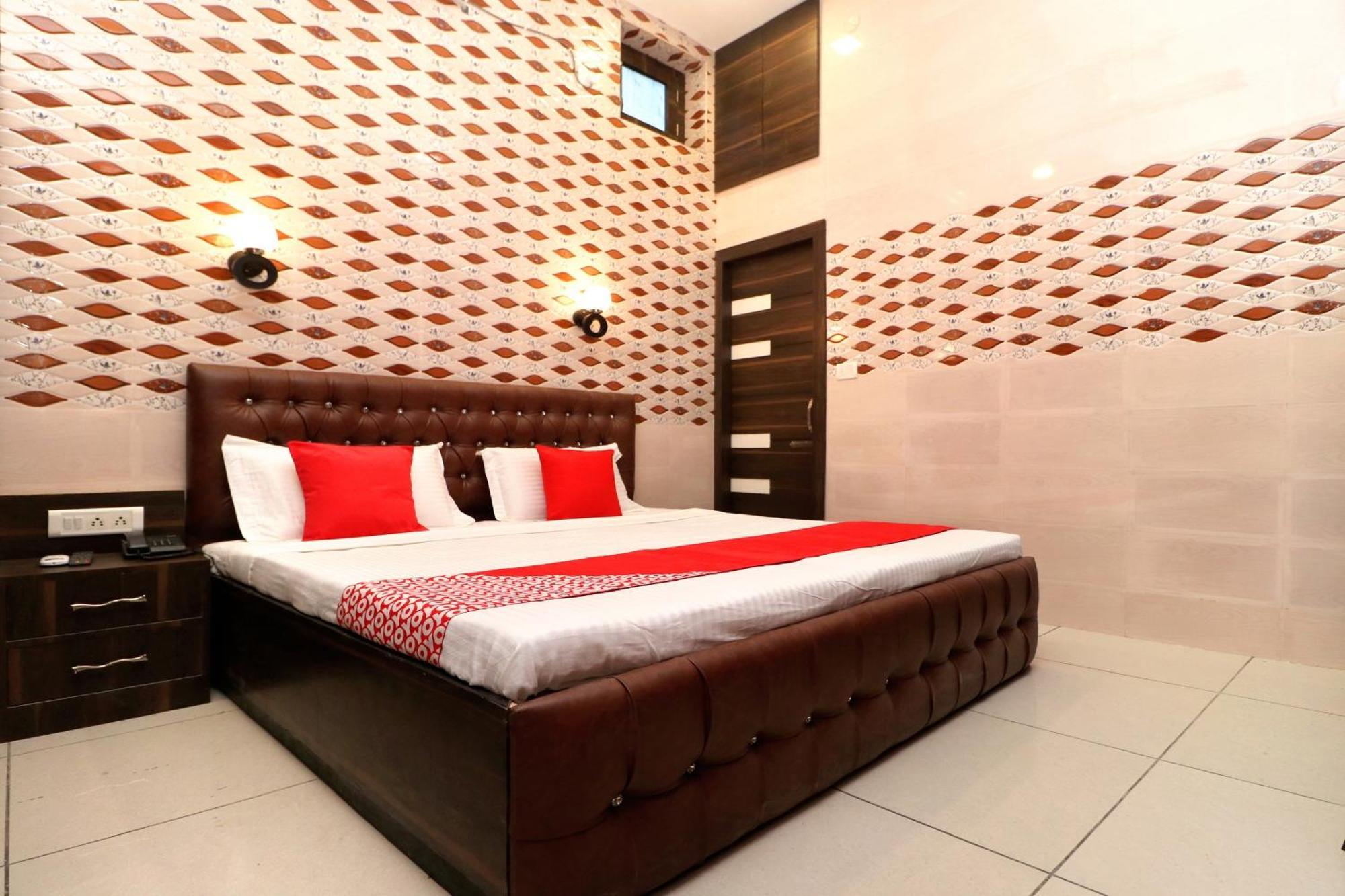 ג'לנדהר Hotel O Max מראה חיצוני תמונה